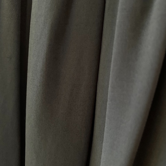 BCBGMaxAzria Black Wide V-Neck Long Sleeves Blouse - Picture 5 of 9